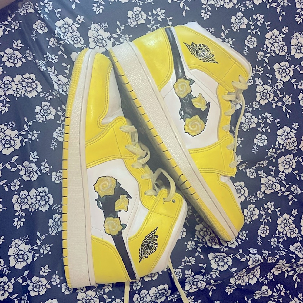 Good condition worn few times